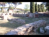 00165 ostia - regio v - insula xviii - edificio (v,xviii,1) und porta secondaria - bli ri nordosten - 09-2022.jpg